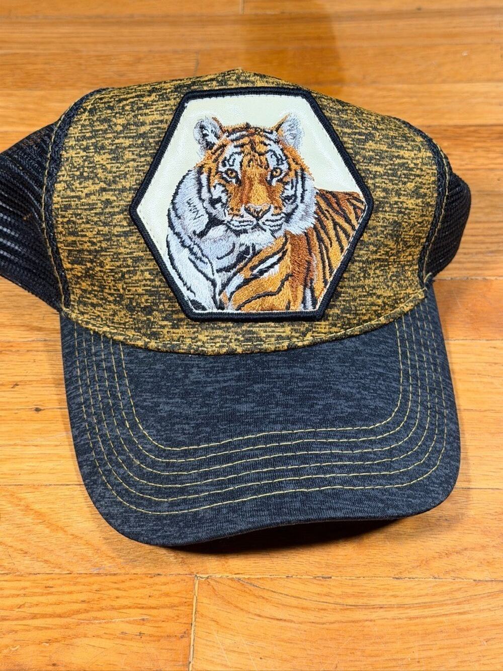 Embroidered Tiger Baseball Cap – Navy & Black Mesh – Adjustable One Size
